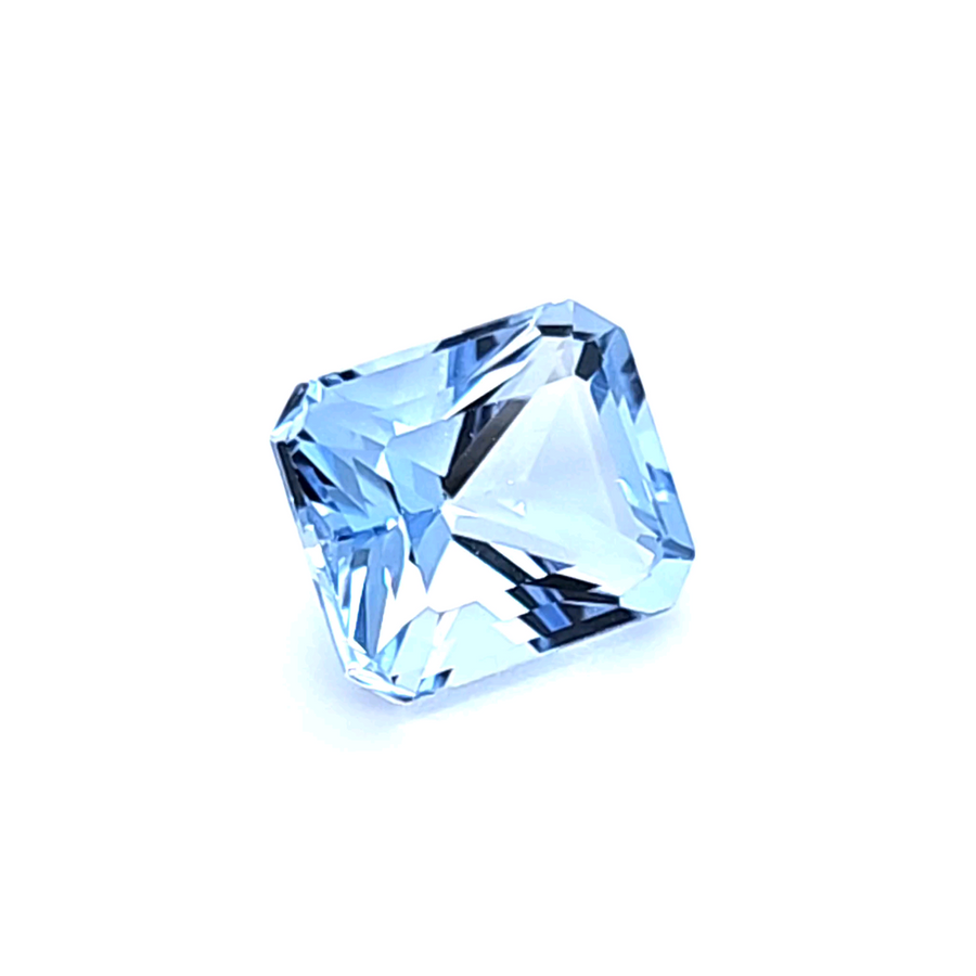 3.60 Carat Natural Aquamarine - VVS – 9.40 x 8.00mm