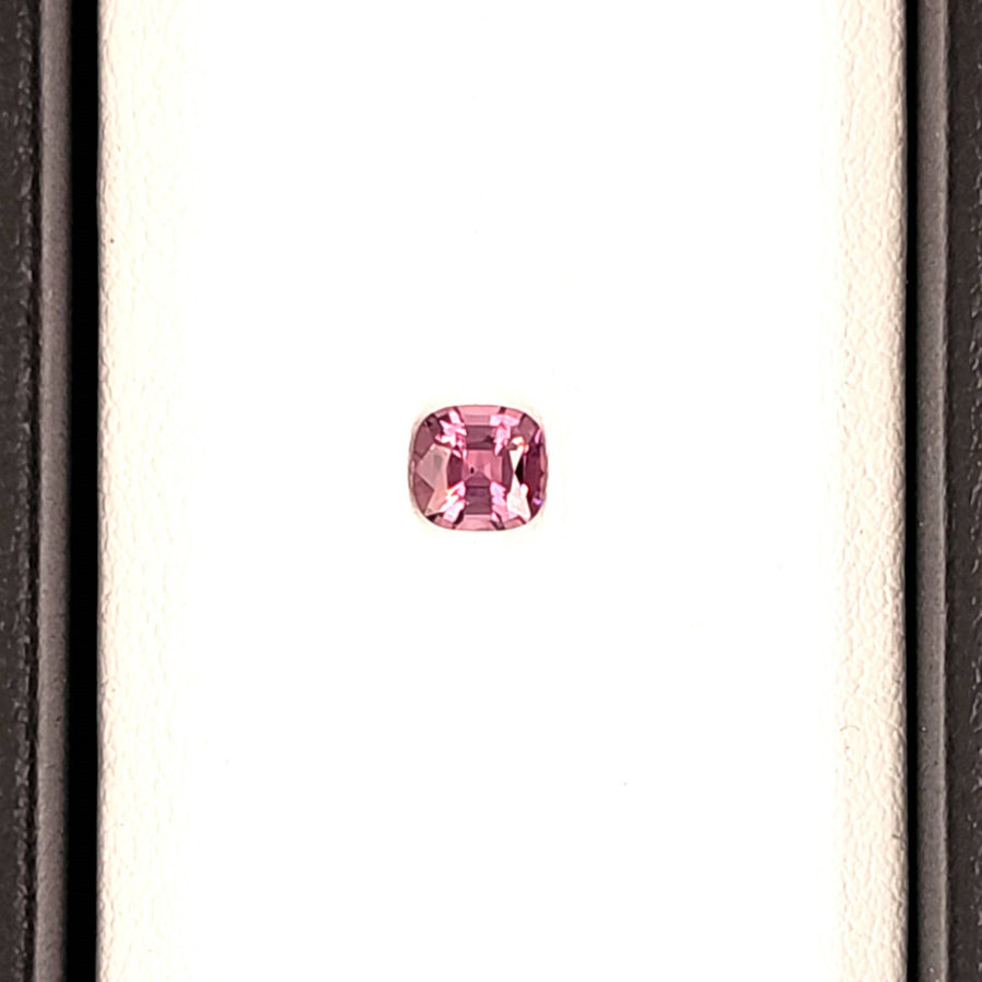 Loose Spinel