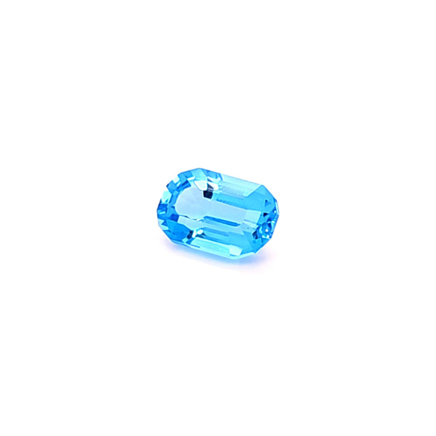 Natural Swiss blue Topaz – 4.04 Ct VVS – 11.00 x 7.00mm