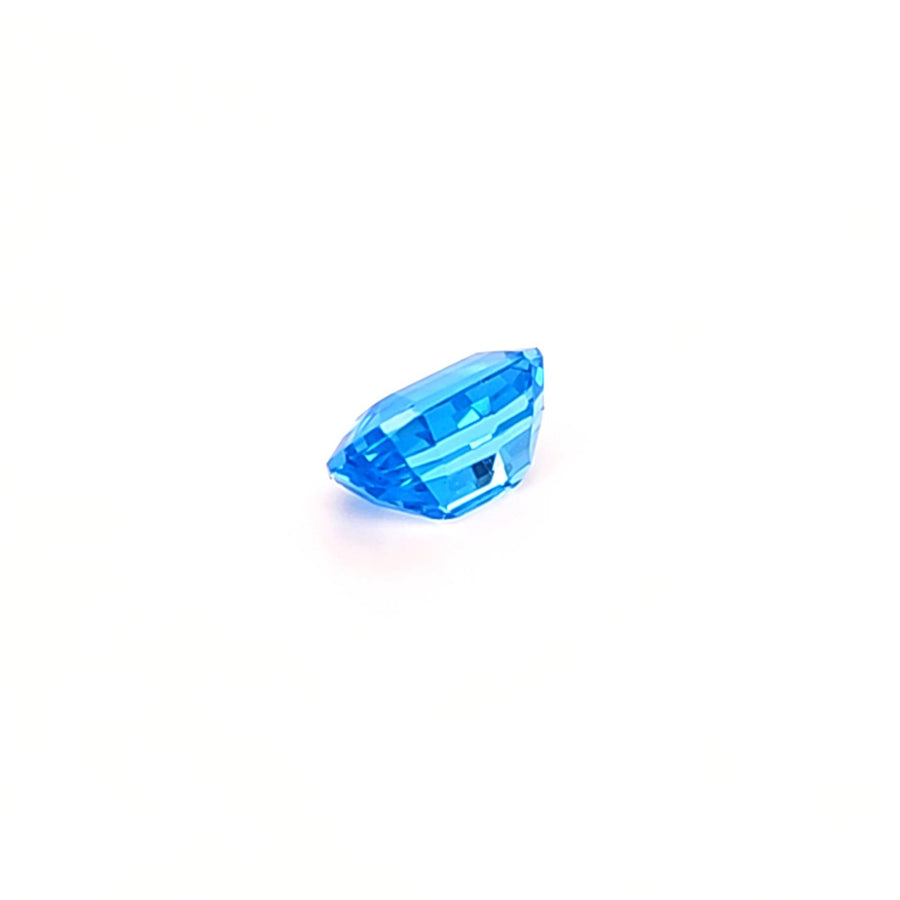 Natural Swiss blue Topaz – 4.04 Ct VVS – 11.00 x 7.00mm