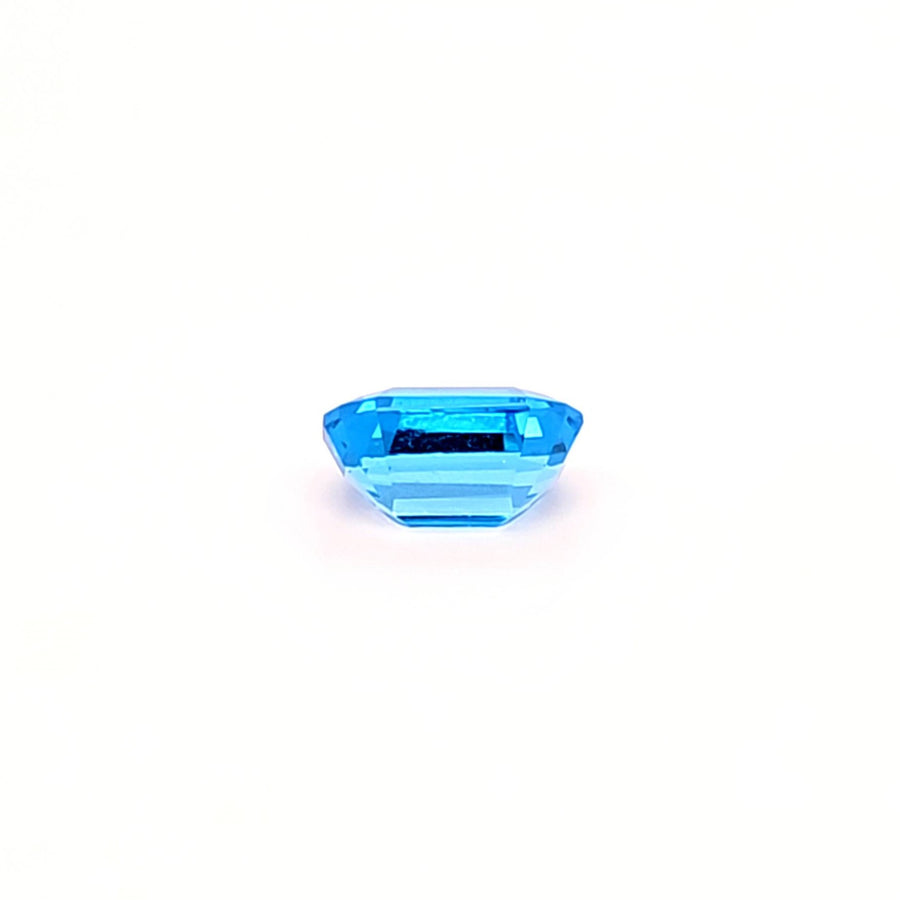 Natural Swiss blue Topaz – 4.04 Ct VVS – 11.00 x 7.00mm