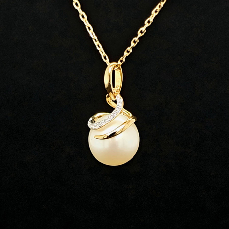 Freshwater Pearl & Diamond Pendant 3.91 Ctw – 9k Yellow Gold – 9mm