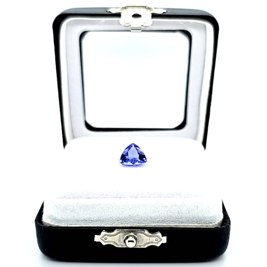 1.76 Ct Natural Tanzanite AA+ – VS – 8.50mm