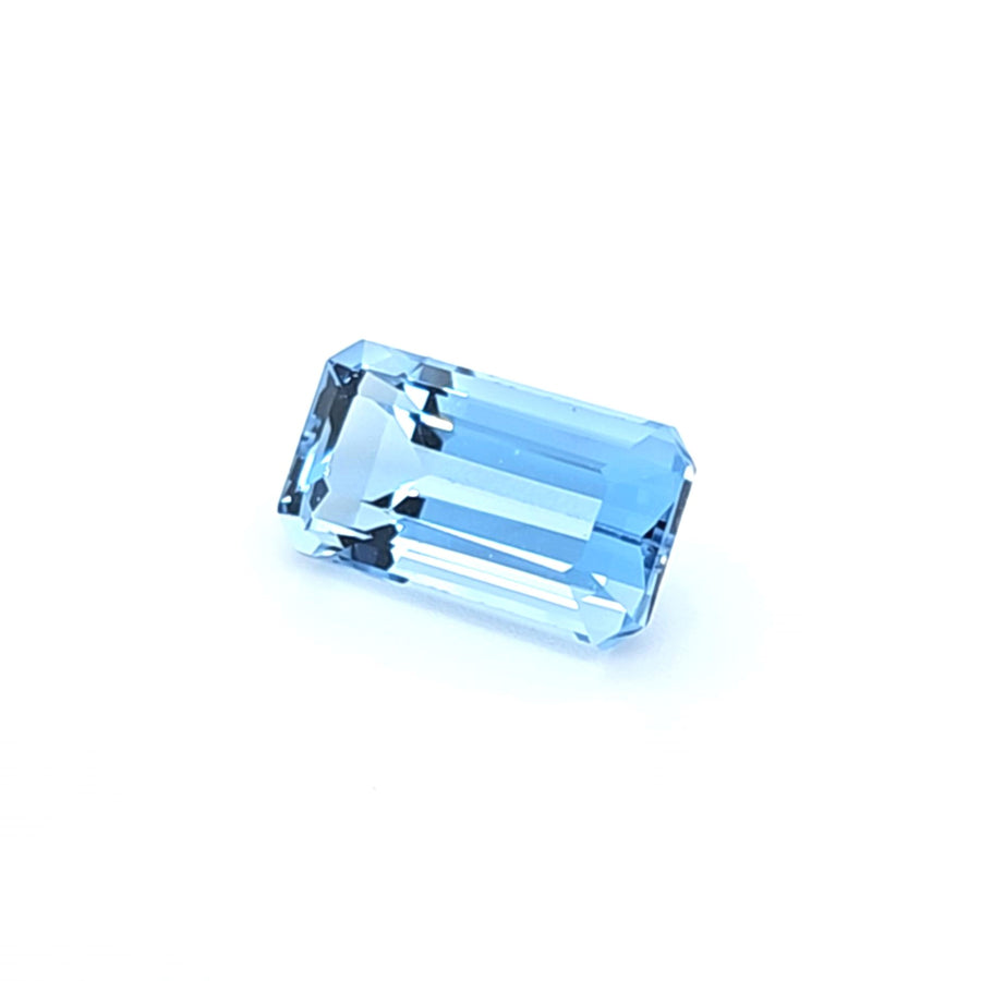 4.74 Ct Certified Natural Aquamarine - VVS – 12.90 x 7.08mm