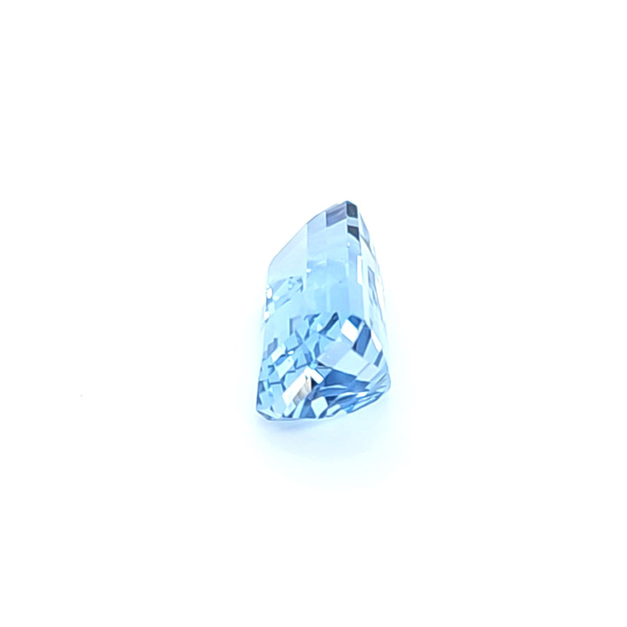 4.74 Ct Certified Natural Aquamarine - VVS – 12.90 x 7.08mm