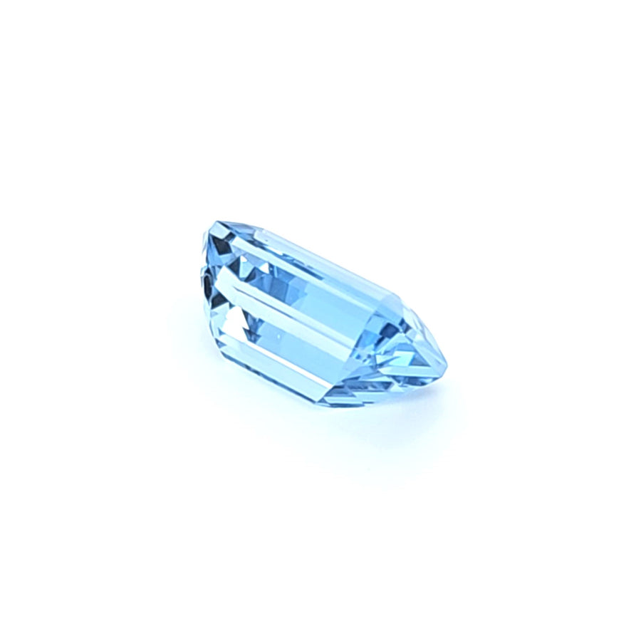 4.74 Ct Certified Natural Aquamarine - VVS – 12.90 x 7.08mm