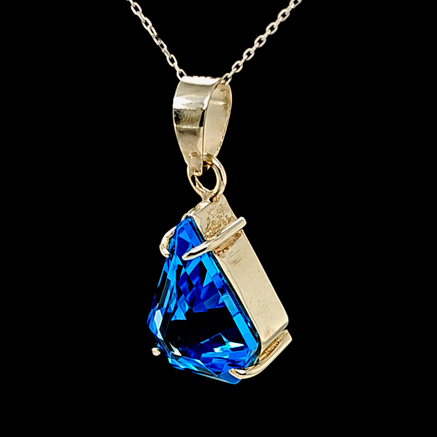 8.50 Ct Swiss Blue Topaz Pendant – 925 Silver – 26.30 x 12.19mm