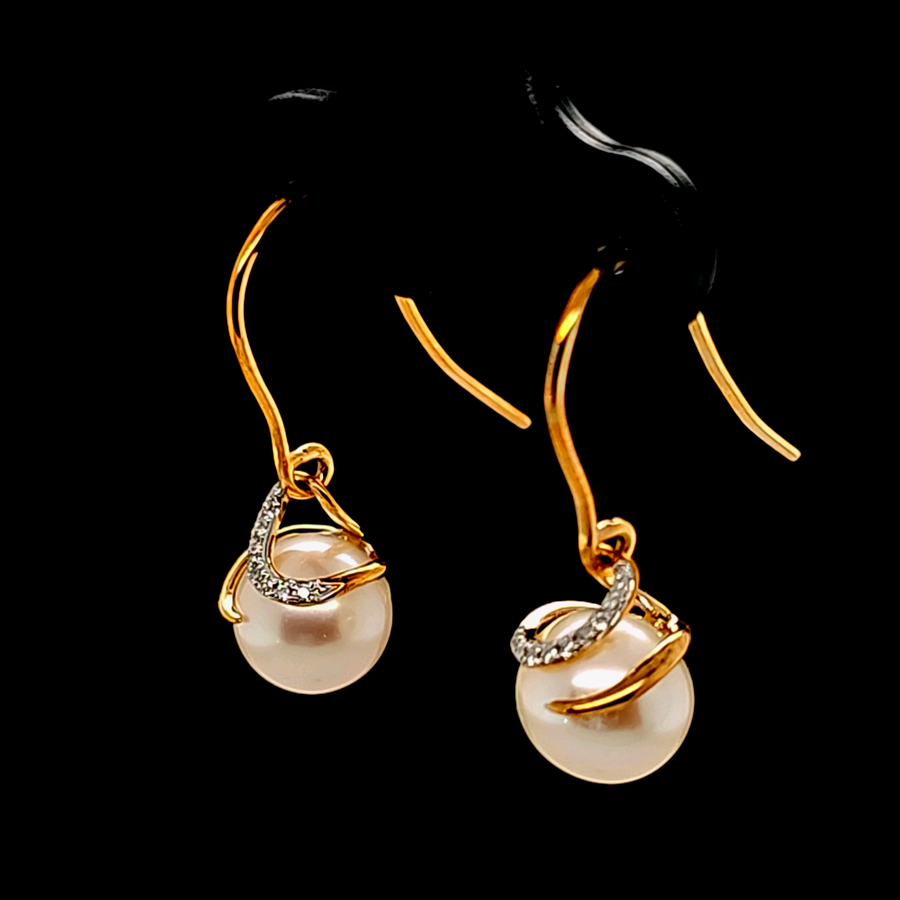 5.04 Ct Pearl & Diamond Earrings in 9K Yellow Gold