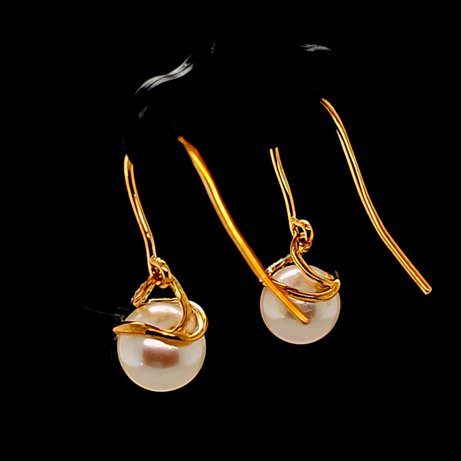 5.04 Ct Pearl & Diamond Earrings in 9K Yellow Gold