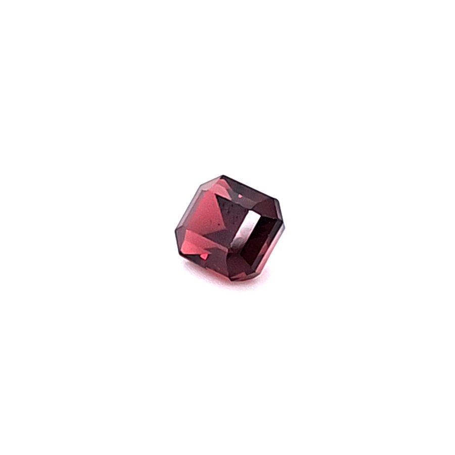 1.35 Ct Natural Rhodolite Garnet - VS – 6.00 x 5.20mm