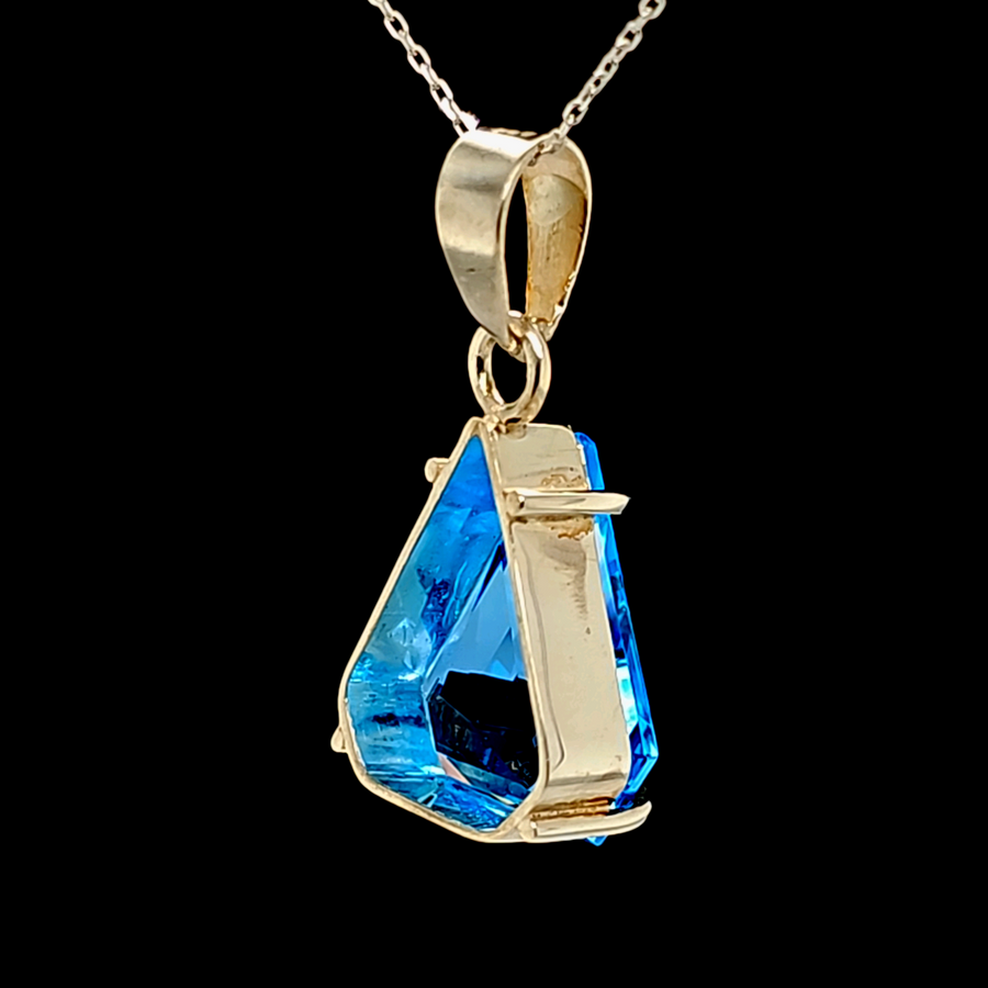 8.50 Ct Swiss Blue Topaz Pendant – 925 Silver – 26.30 x 12.19mm