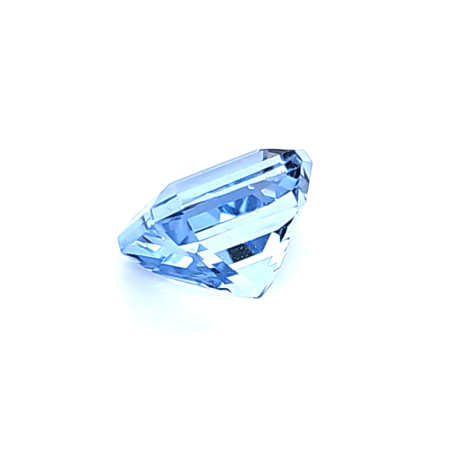 3.60 Carat Natural Aquamarine - VVS – 9.40 x 8.00mm