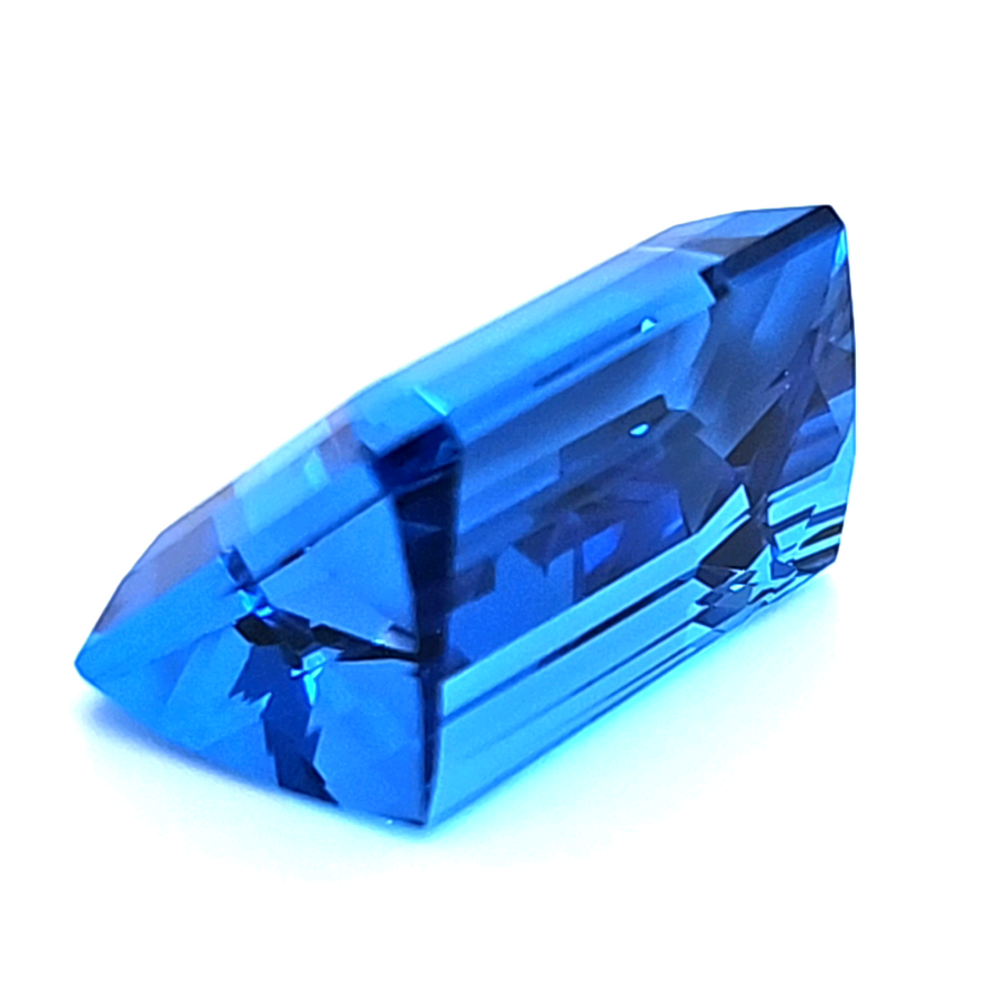 71.68 Ct Natural Swiss blue Topaz - VVS – 25.17 x 20.82mm