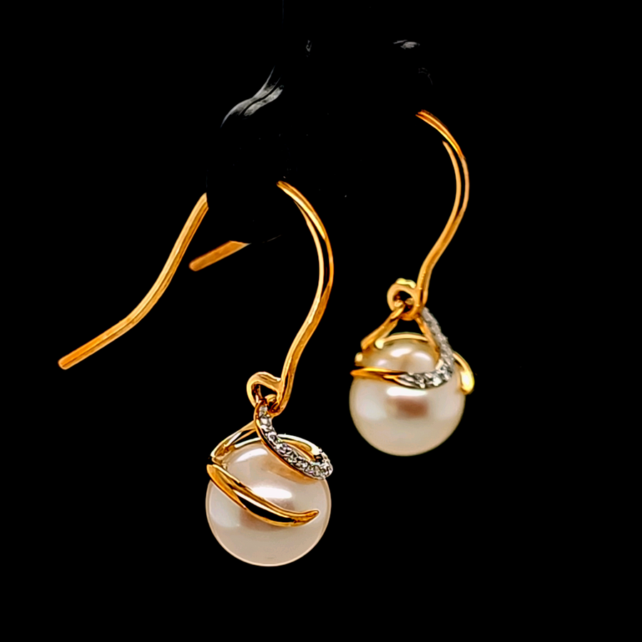 5.04 Ct Pearl & Diamond Earrings in 9K Yellow Gold