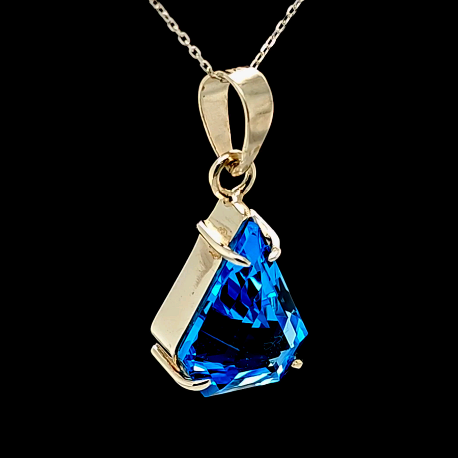 8.50 Ct Swiss Blue Topaz Pendant – 925 Silver – 26.30 x 12.19mm