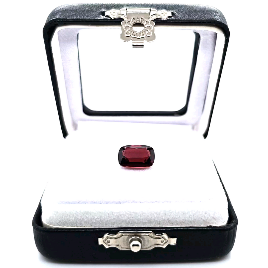 4.32 Ct Natural Rhodolite Garnet - VS – 11.90 x 8.50mm