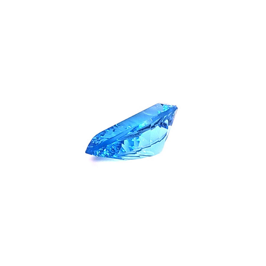 4.78 Ct Natural Swiss blue Topaz - VS – 13.50 x 9.30mm