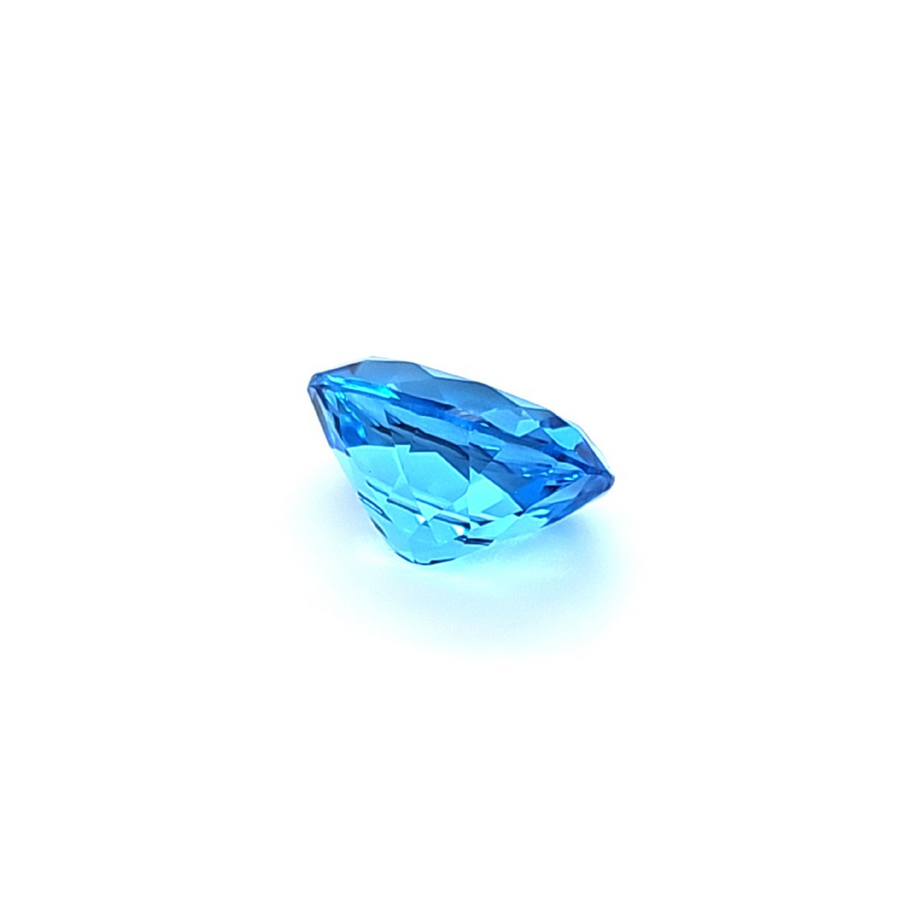 5.70 Ct Natural Swiss Blue Topaz - VVS – 12.00 x 10.00mm