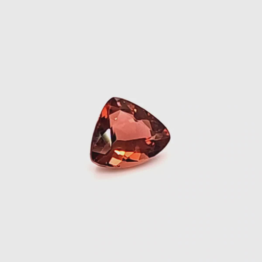 Natural Tourmaline Trillian cut – 1.74 Ct VS – 9.70 x 7.50mm