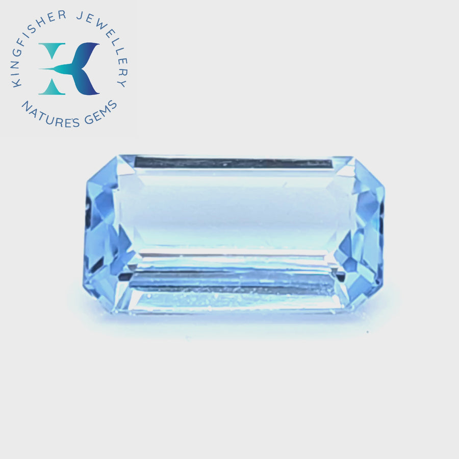 4.40 Ct Natural Aquamarine - VVS – 13.65 x 7.68mm