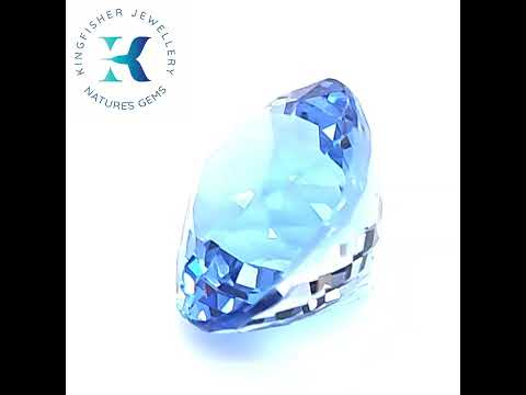 10.	Large blue Aquamarine professionally photographed by Kingfisher Jewellery