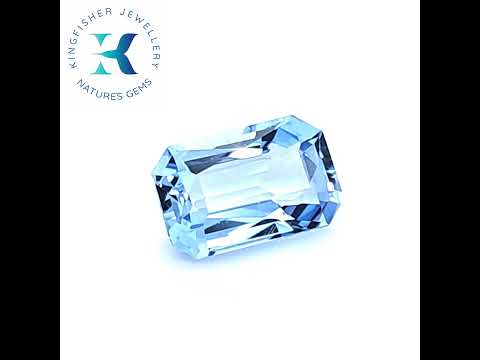 2.70 Carat Natural Aquamarine - VVS – 10.50 x 6.90mm