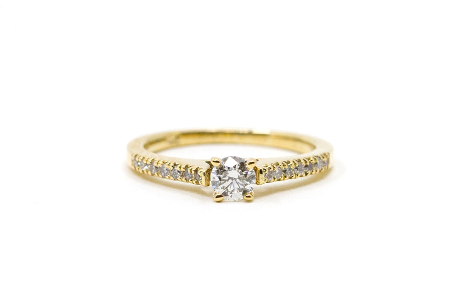 Diamond Solitaire Gold Ring 