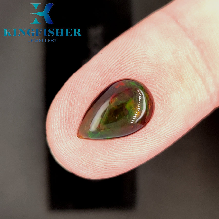 2.13 Ct Solid Smoked Welo opal with fire – Brilliant colours AAA - 12.60mm