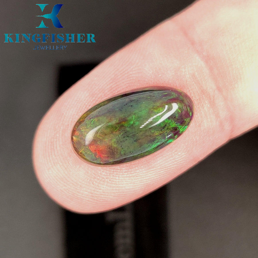 4.01 Ct Solid Smoked Welo opal with fire – Brilliant colours AAA - 16.60mm