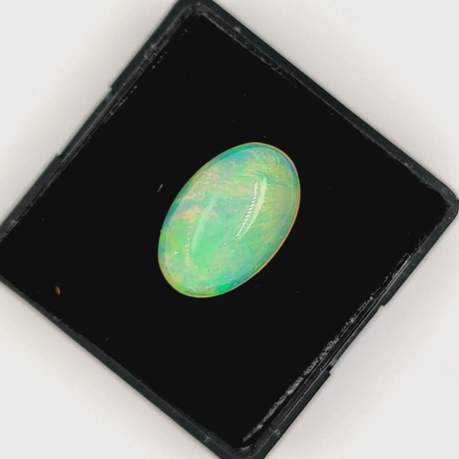 3.21 Ct Solid Welo opal – Natural bright multicoloured opal – 13.70mm