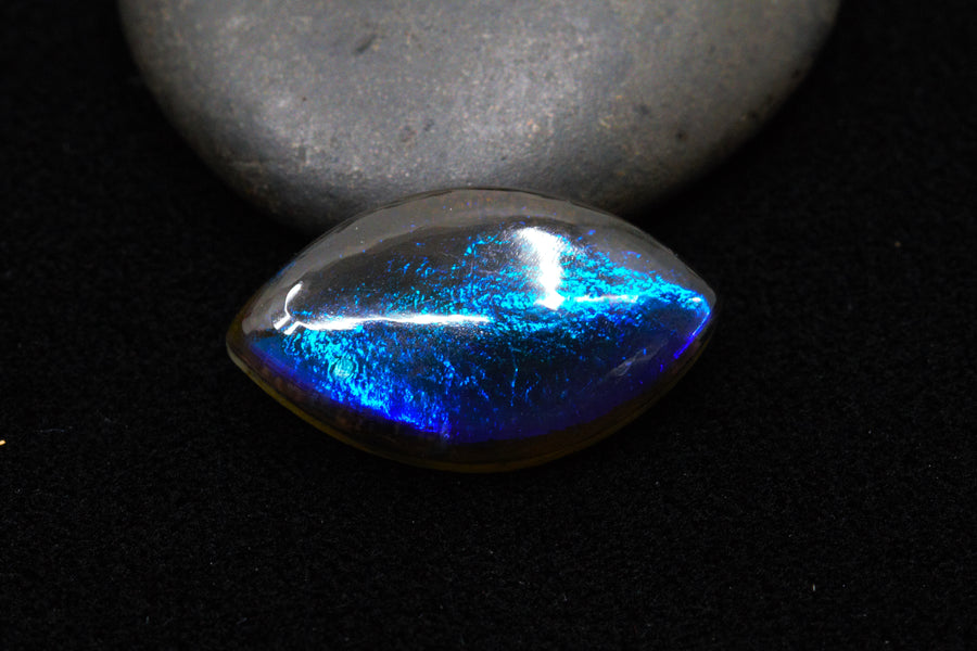 23.67 Ctw Australian Doublet Opal - 27.56mm