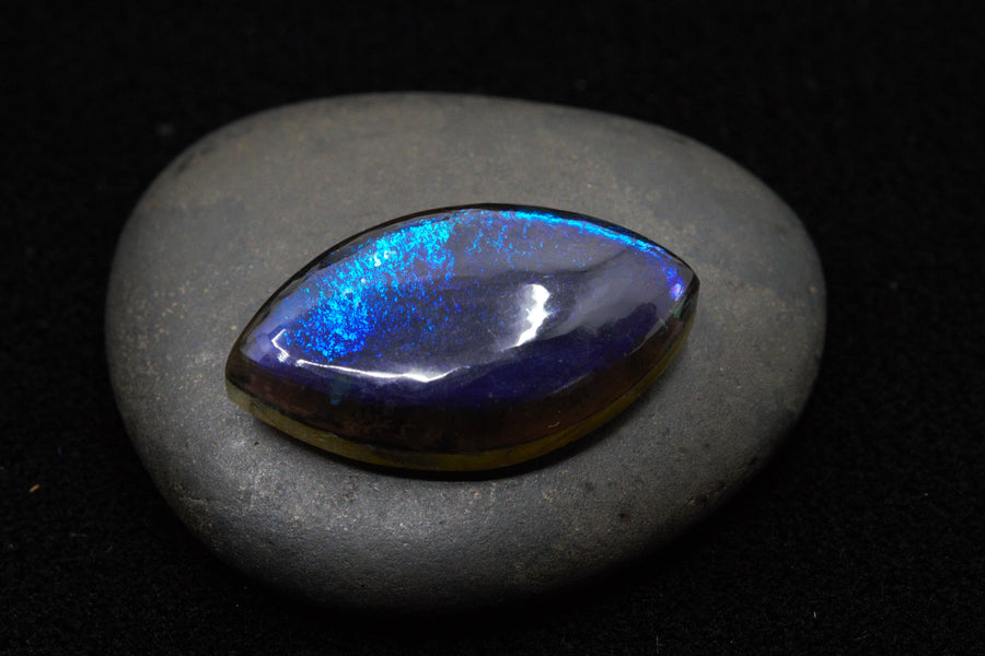 23.67 Ctw Australian Doublet Opal - 27.56mm