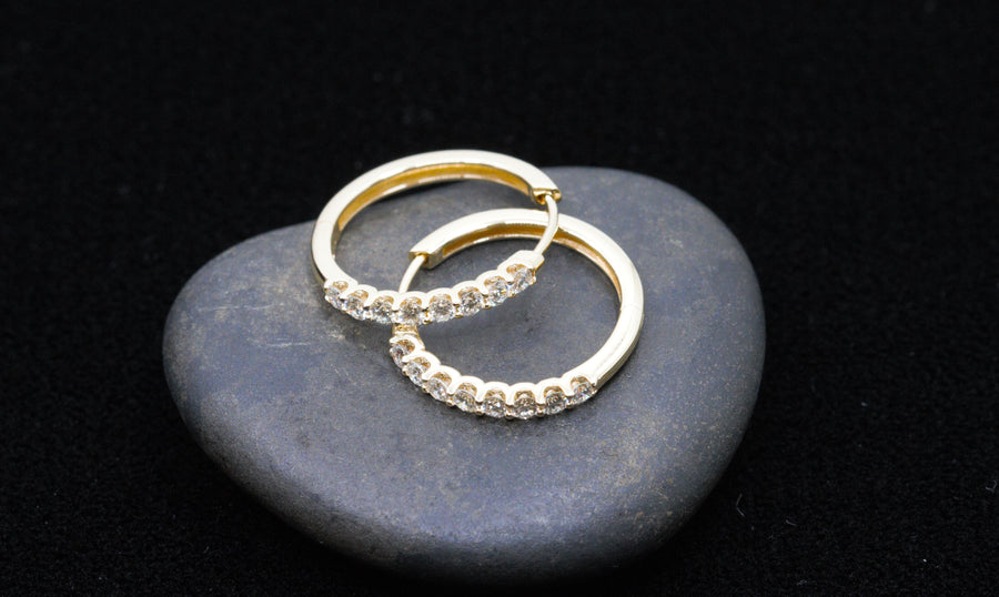 Diamond hoop earrings in 14K yellow gold